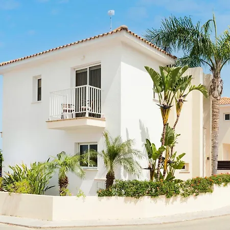 Icarus In The Heart Of וילה *