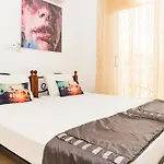 Villa Icarus In The Heart Of