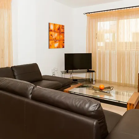 Icarus In The Heart Of Villa *