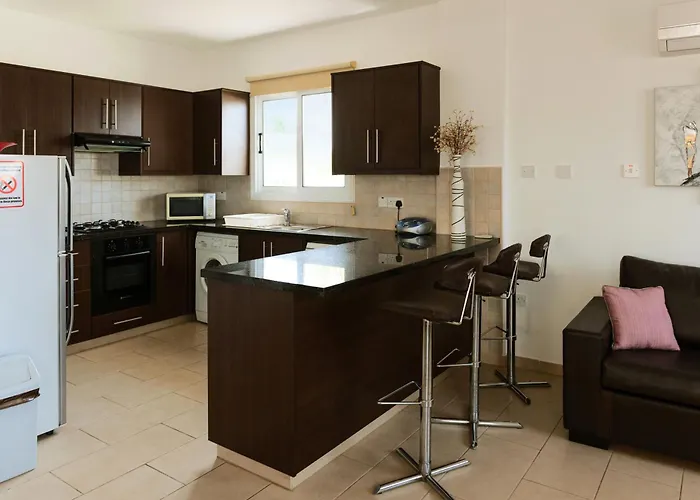 Vila Icarus In The Heart Of Protaras